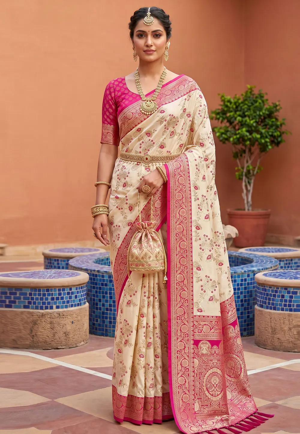 Cream Banarasi Silk Saree With Blouse 331410