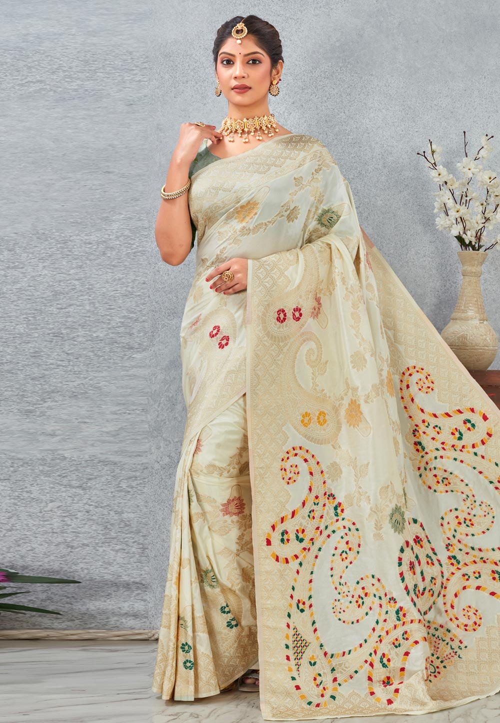 Cream Banarasi Silk Saree With Blouse 318191