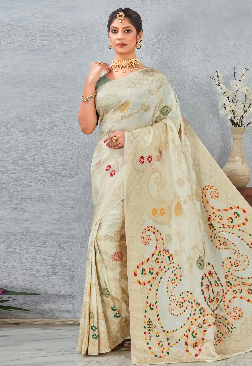 Cream Banarasi Silk Saree With Blouse 318191
