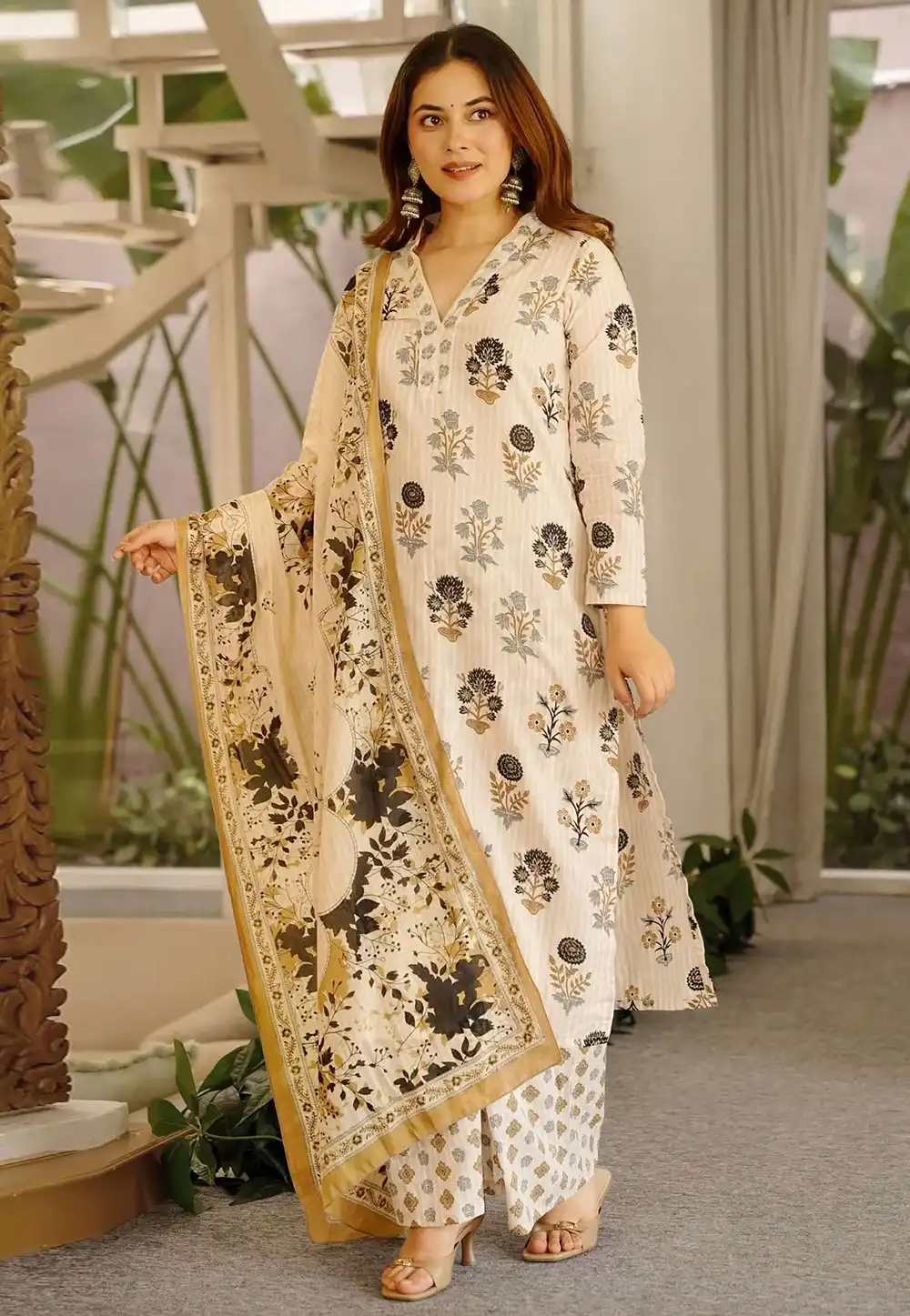 Cream Cambric Cotton Readymade Pakistani Suit 328501