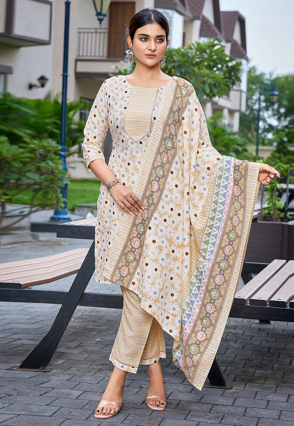 Cream Cotton Readymade Pakistani Suit 305869