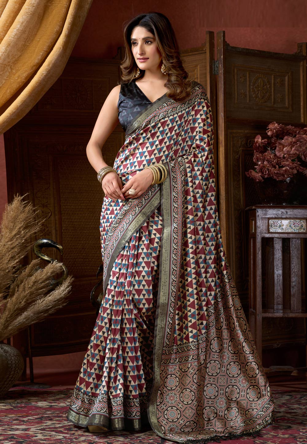 Cream Jacquard Saree With Blouse 322902