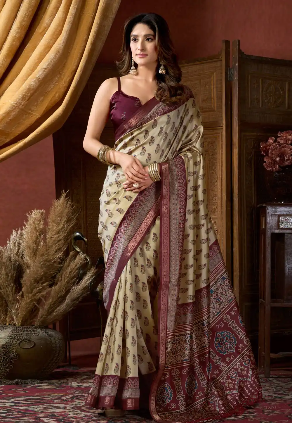 Cream Jacquard Saree With Blouse 322904