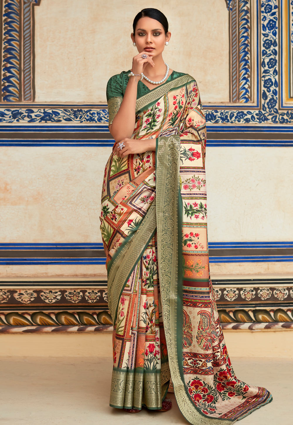 Cream Viscose Saree With Blouse 281832