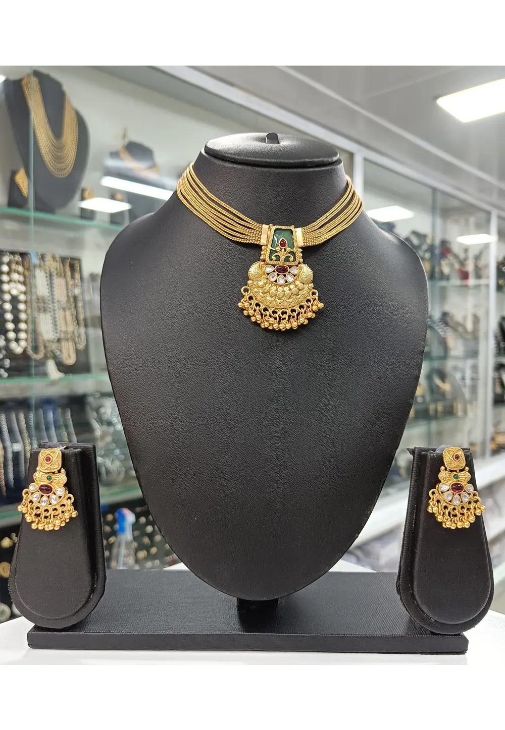 Golden Alloy Necklace With Earrings 330966
