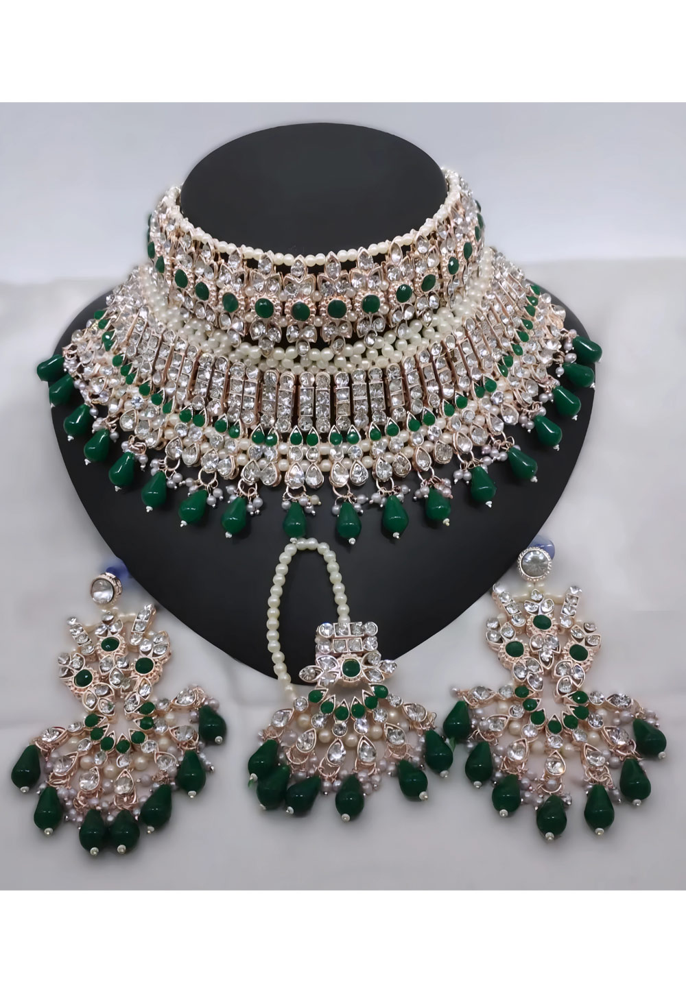 Green Alloy Necklace Set With Earrings and Maang Tikka 328428