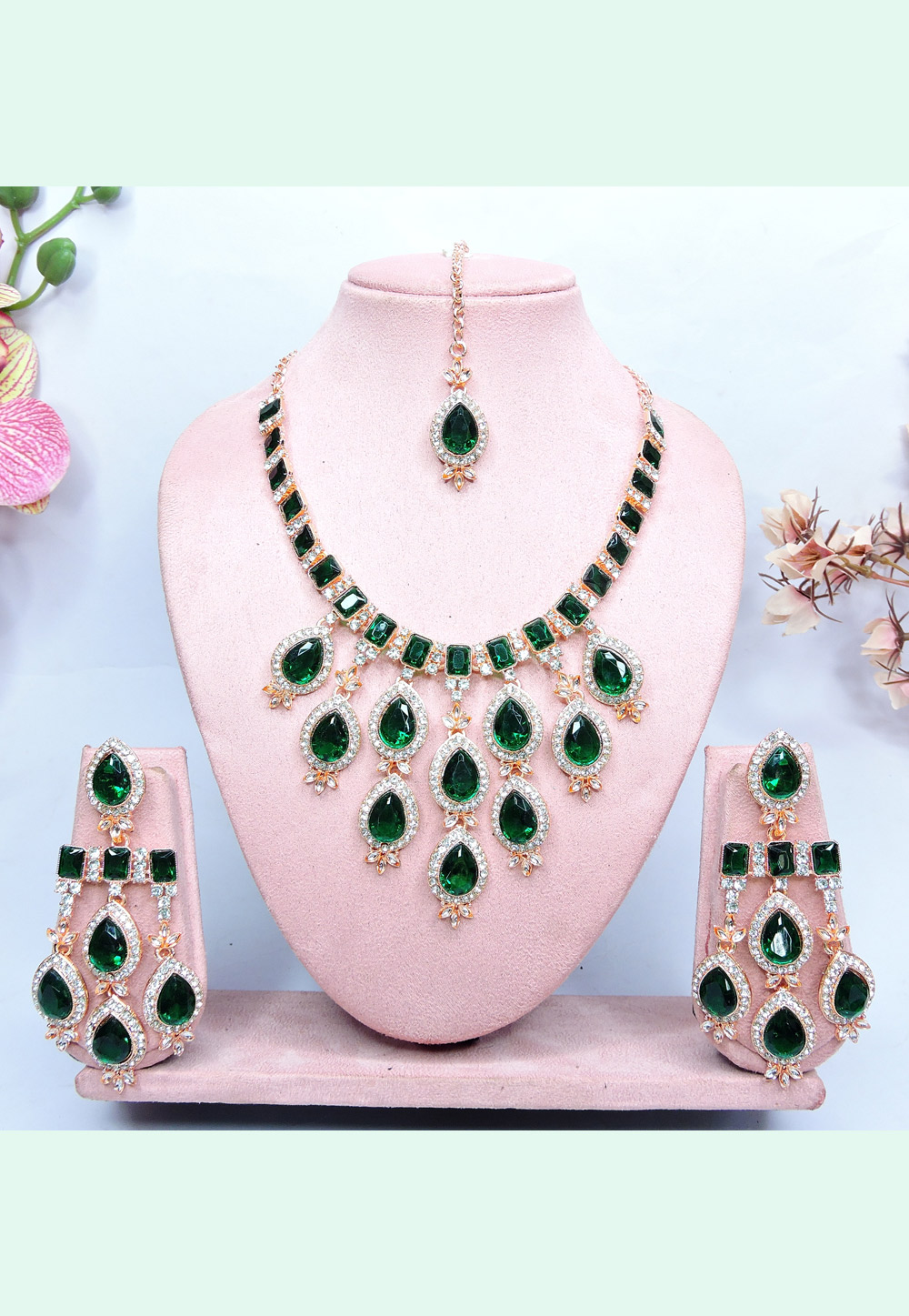 Green Alloy Necklace Set With Earrings and Maang Tikka 312402