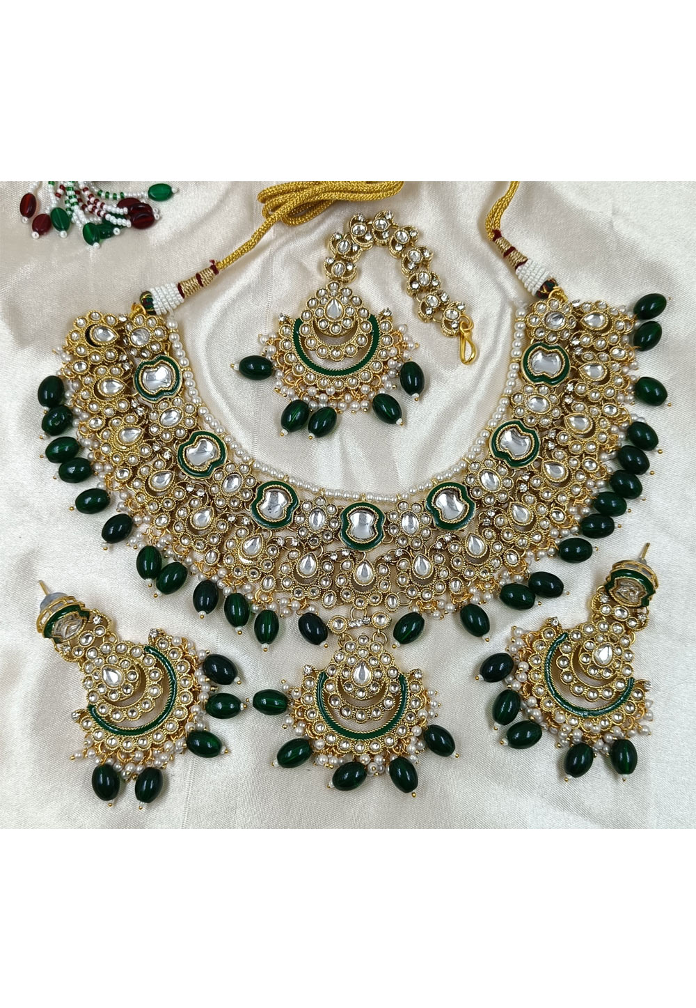 Green Alloy Necklace Set With Earrings and Maang Tikka 320254