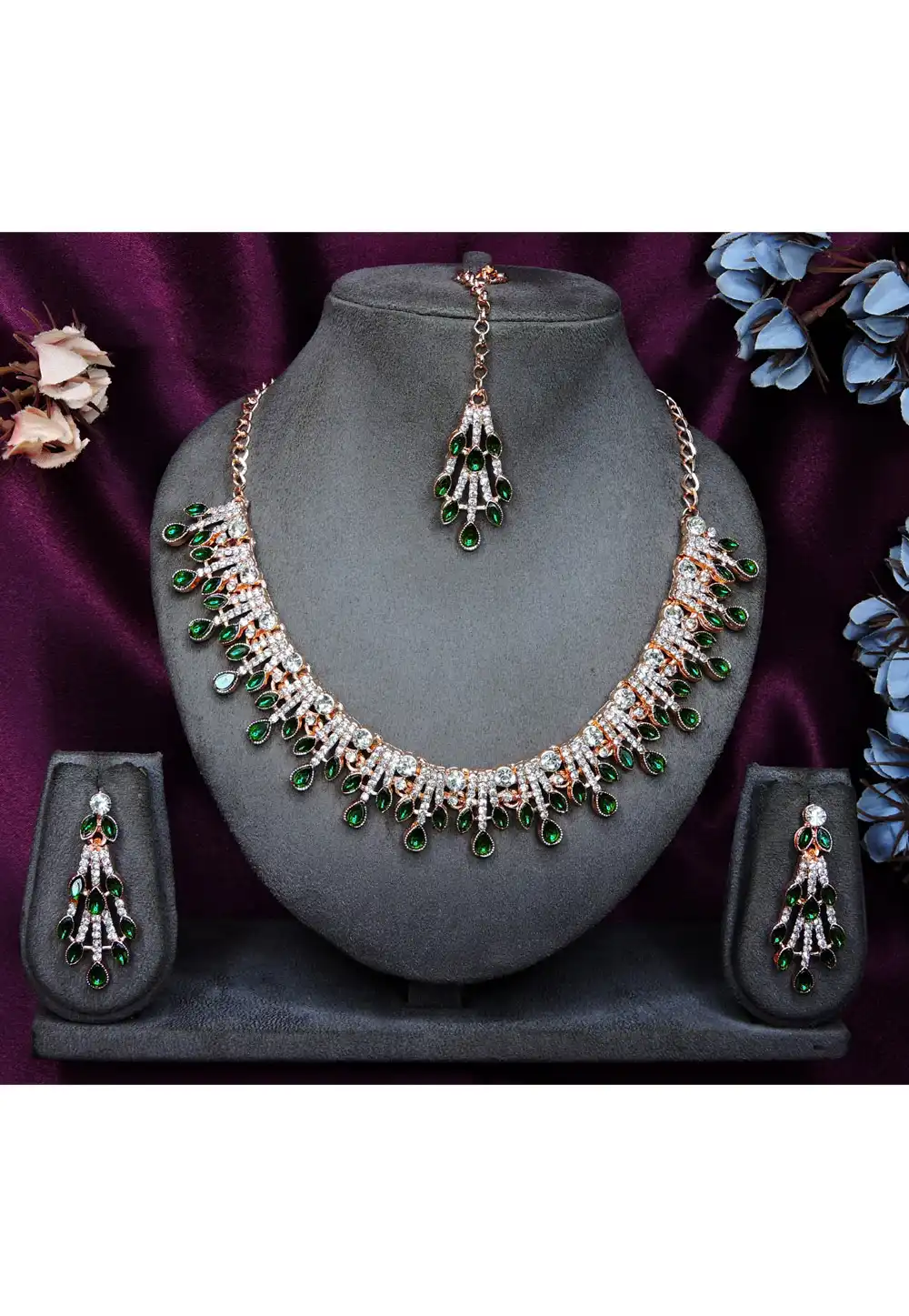 Green Alloy Necklace Set With Earrings and Maang Tikka 328432