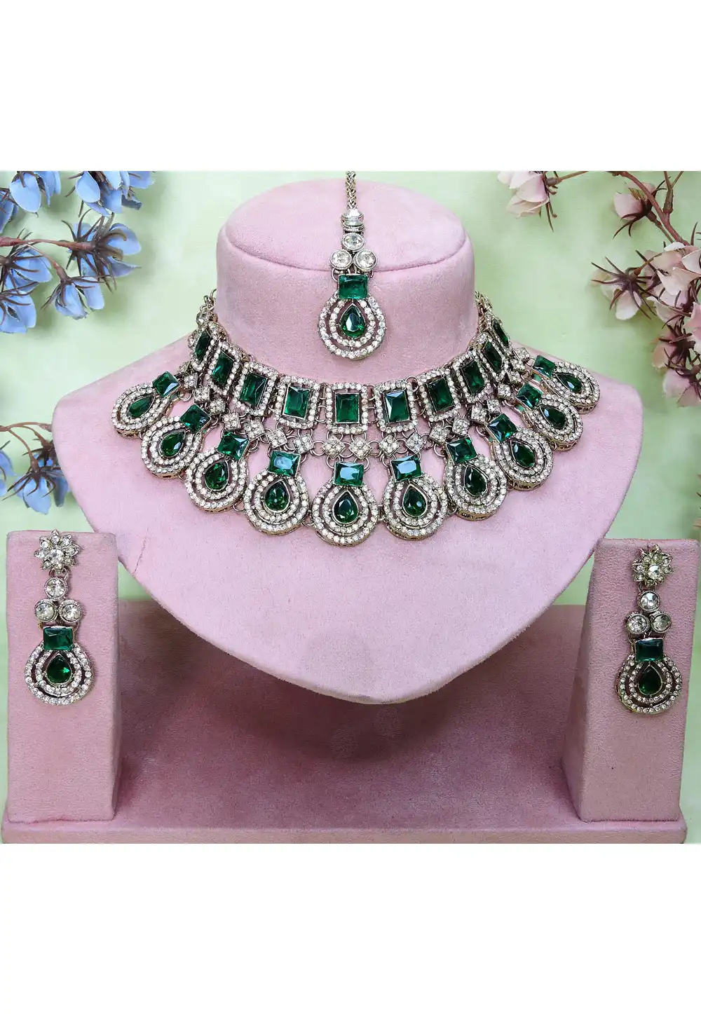 Green Alloy Necklace Set With Earrings and Maang Tikka 329439