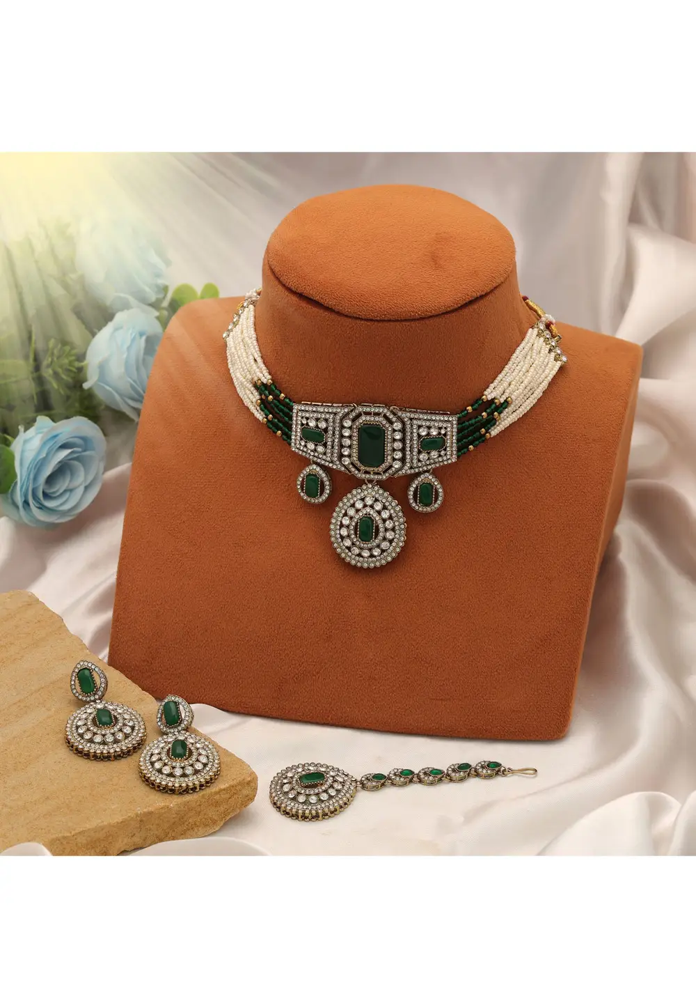 Green Alloy Necklace Set With Earrings and Maang Tikka 333472