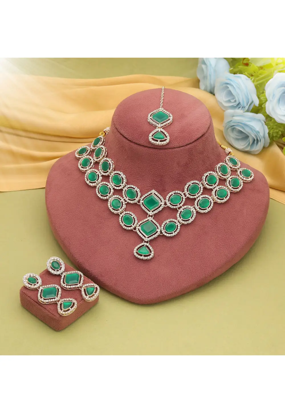 Green Alloy Necklace Set With Earrings and Maang Tikka 335208