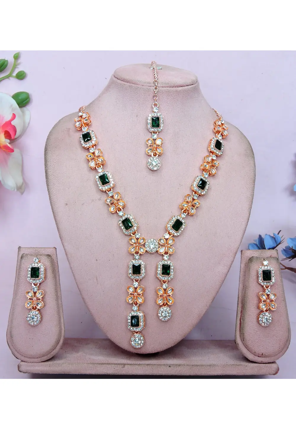 Green Alloy Necklace Set With Earrings and Maang Tikka 336148