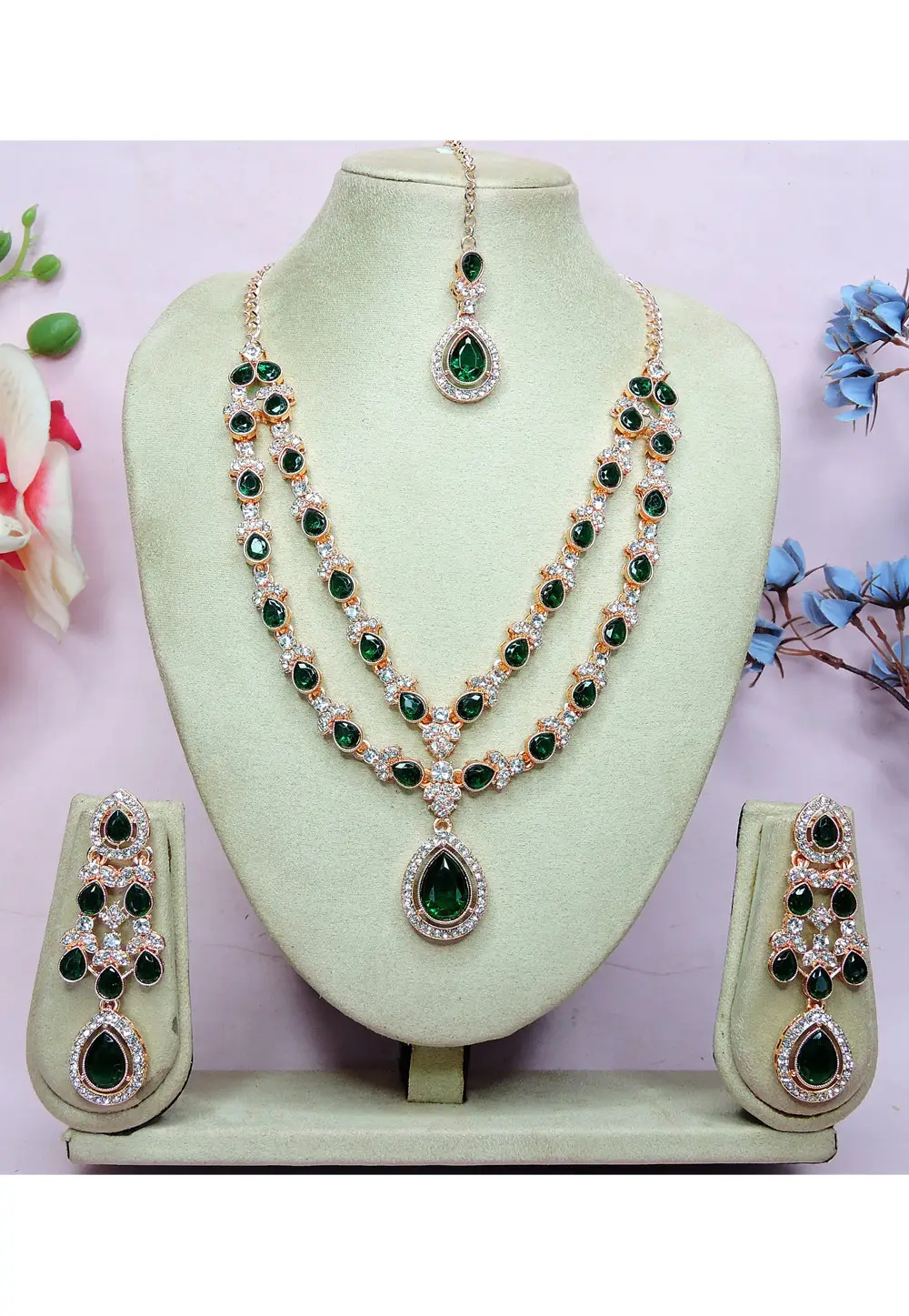 Green Alloy Necklace Set With Earrings and Maang Tikka 336731