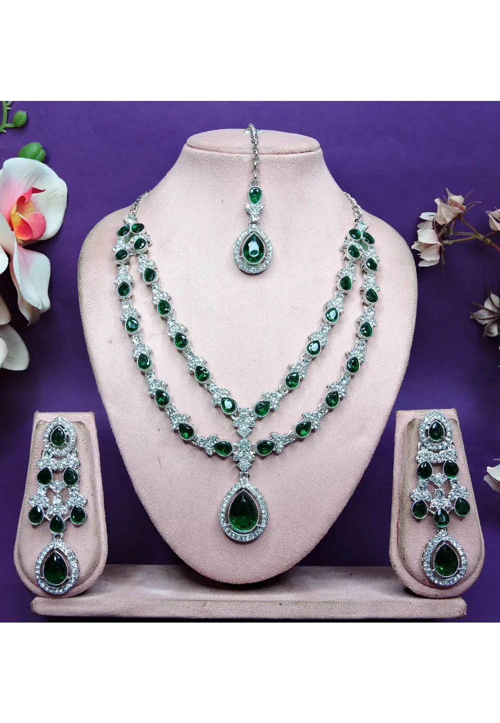 Green Alloy Necklace Set With Earrings and Maang Tikka 336743