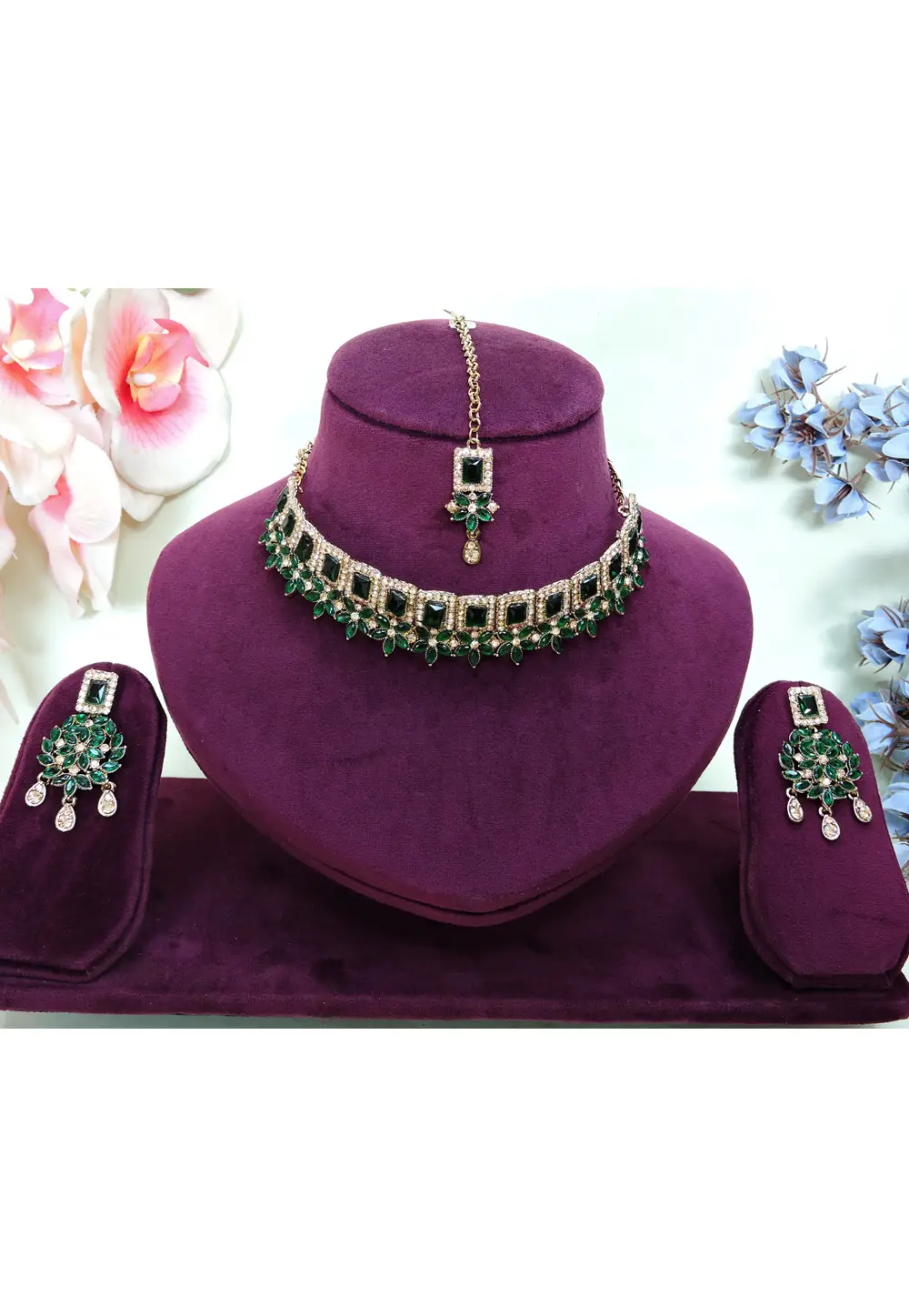 Green Alloy Necklace Set With Earrings and Maang Tikka 337087