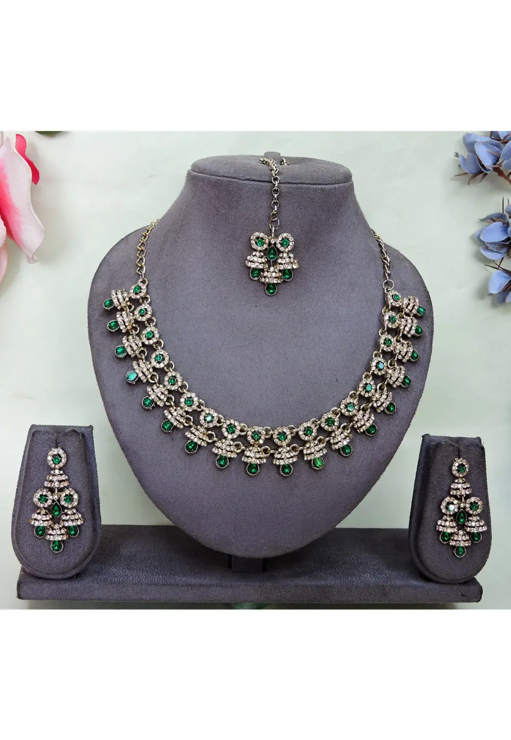 Green Alloy Necklace Set With Earrings and Maang Tikka 337095