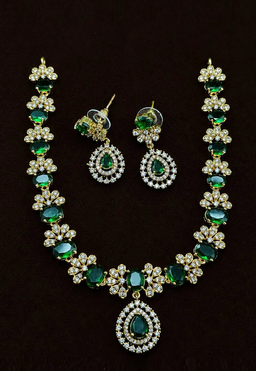 Green Alloy Necklace With Earrings 334001