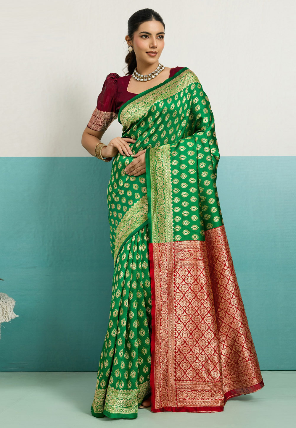 Green Banarasi Silk Saree With Blouse 325237