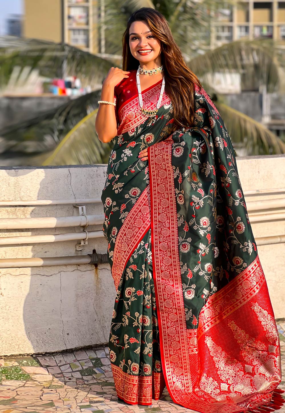 Green Banarasi Silk Saree With Blouse 307963