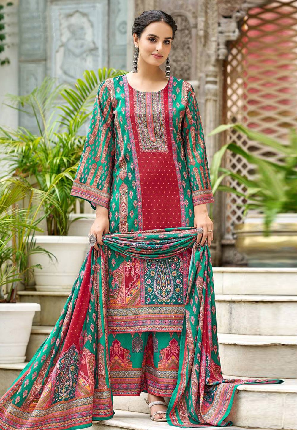 Green Crepe Silk Readymade Pakistani Suit 327952