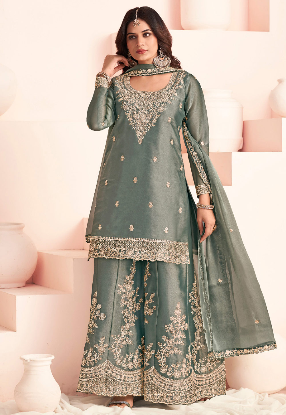 Green Silk Pakistani Suit 325943 Green Silk Pakistani Suit 325943