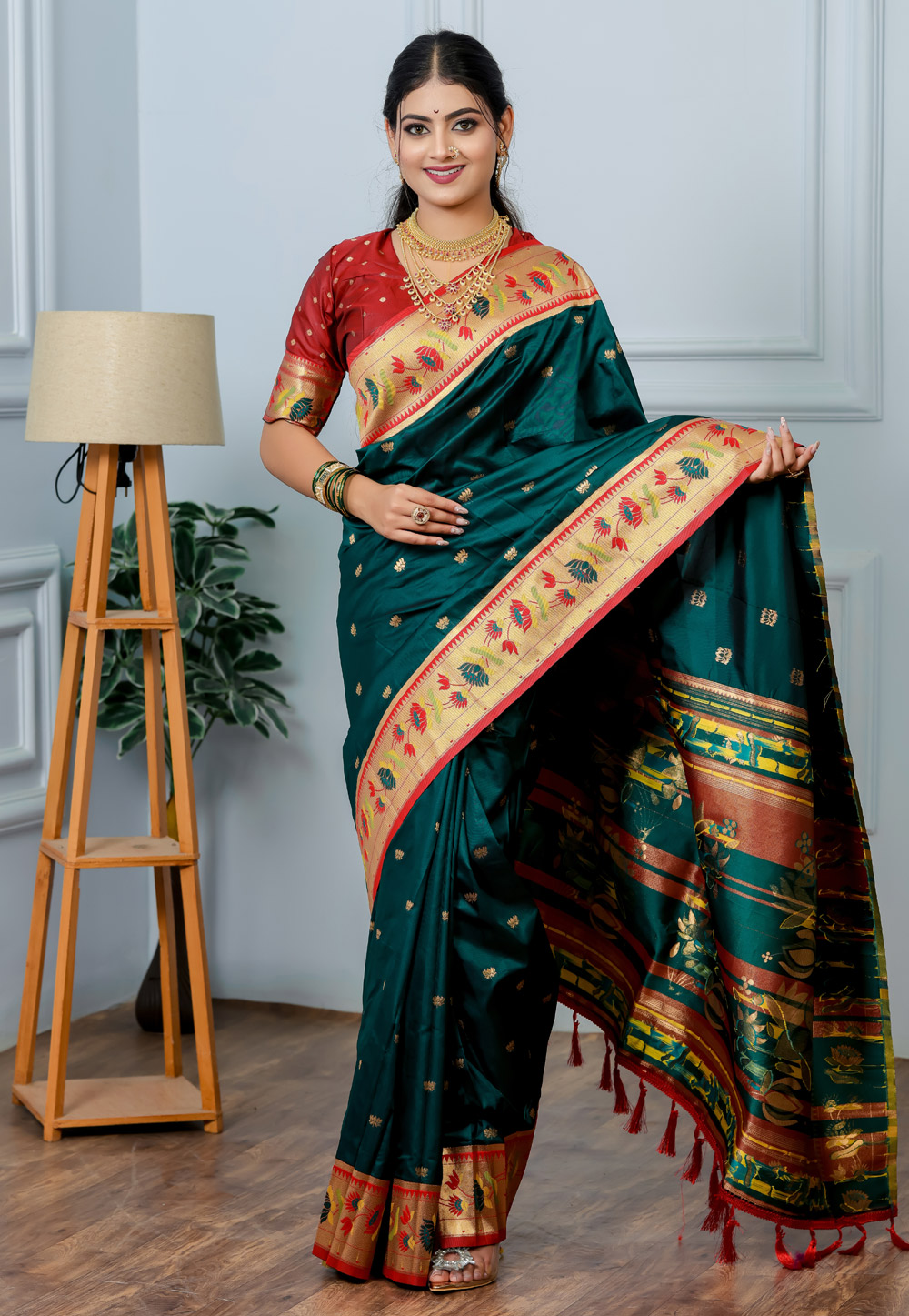 Green Silk Saree With Blouse 328082