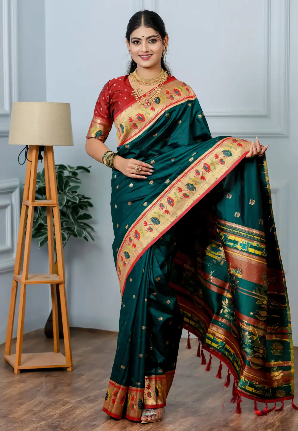 Green Silk Saree With Blouse 328082