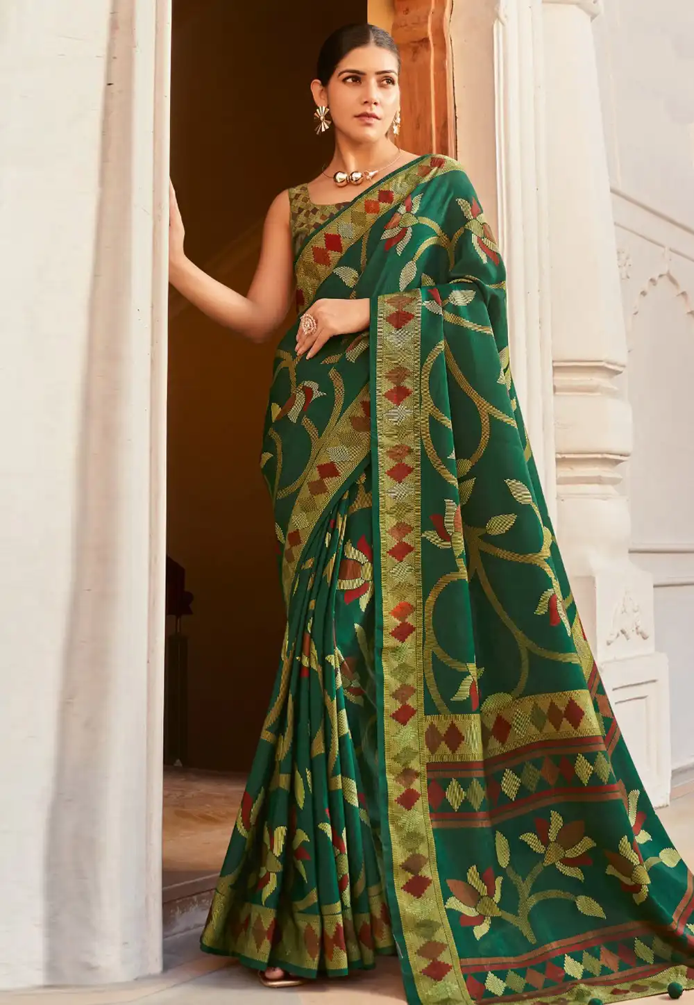 Green Silk Saree With Blouse 319866