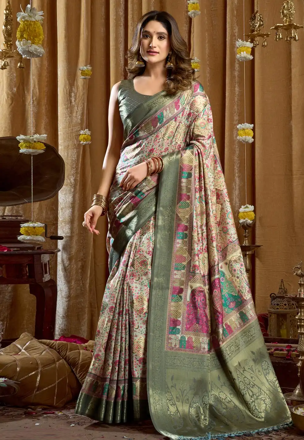 Green Silk Saree With Blouse 322559