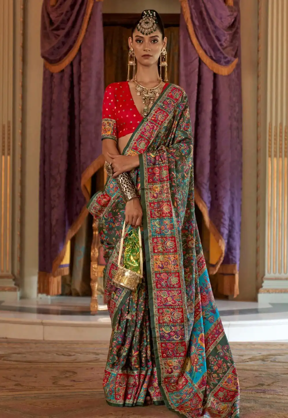 Green Silk Saree With Blouse 322129