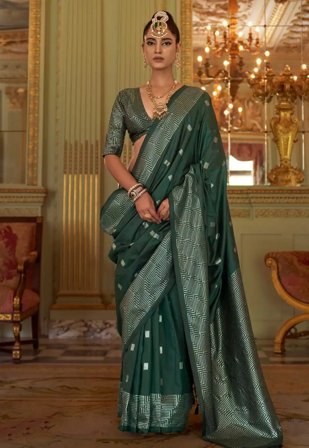 Green Silk Saree With Blouse 321365