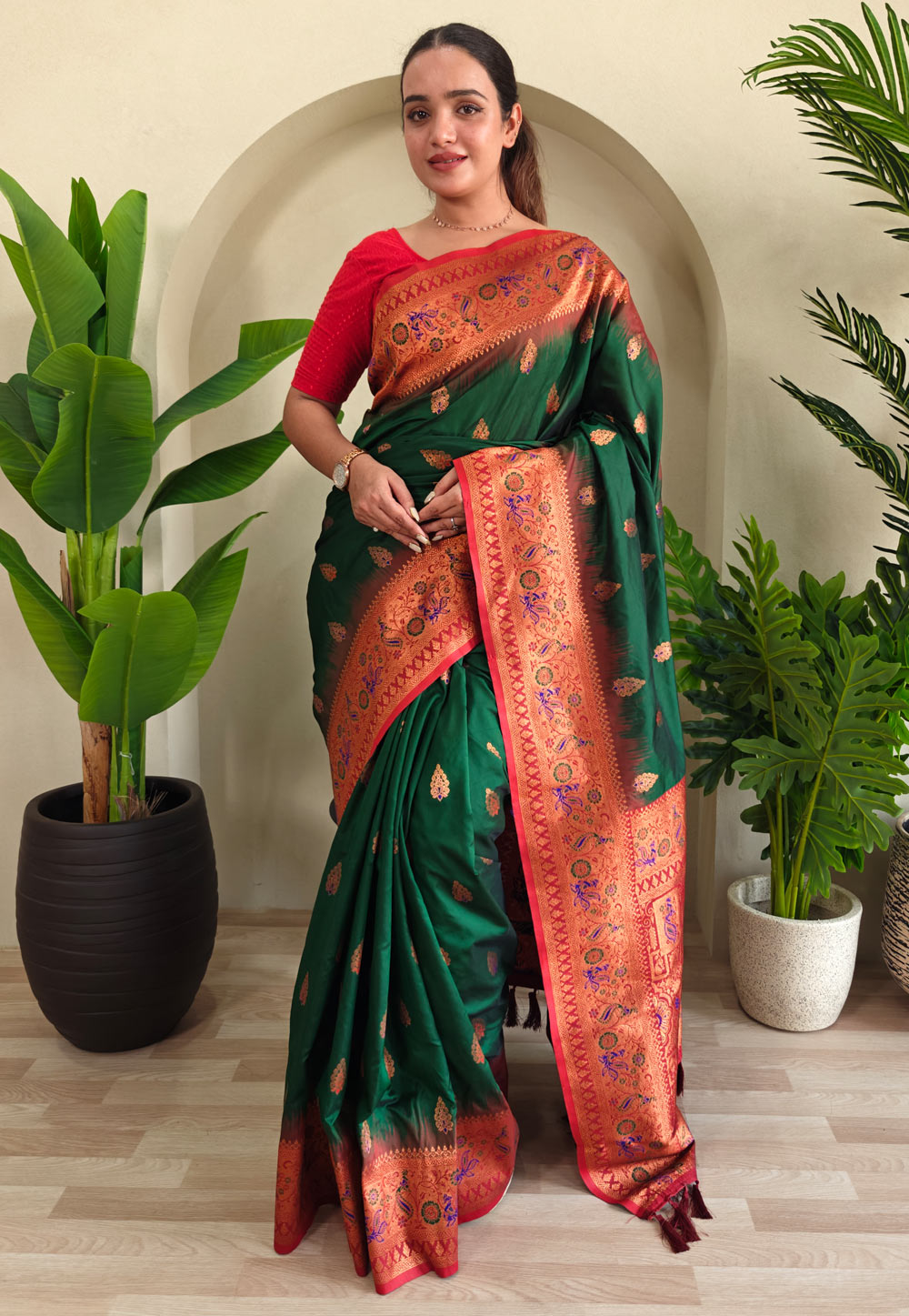 Green Silk Saree With Blouse 307978