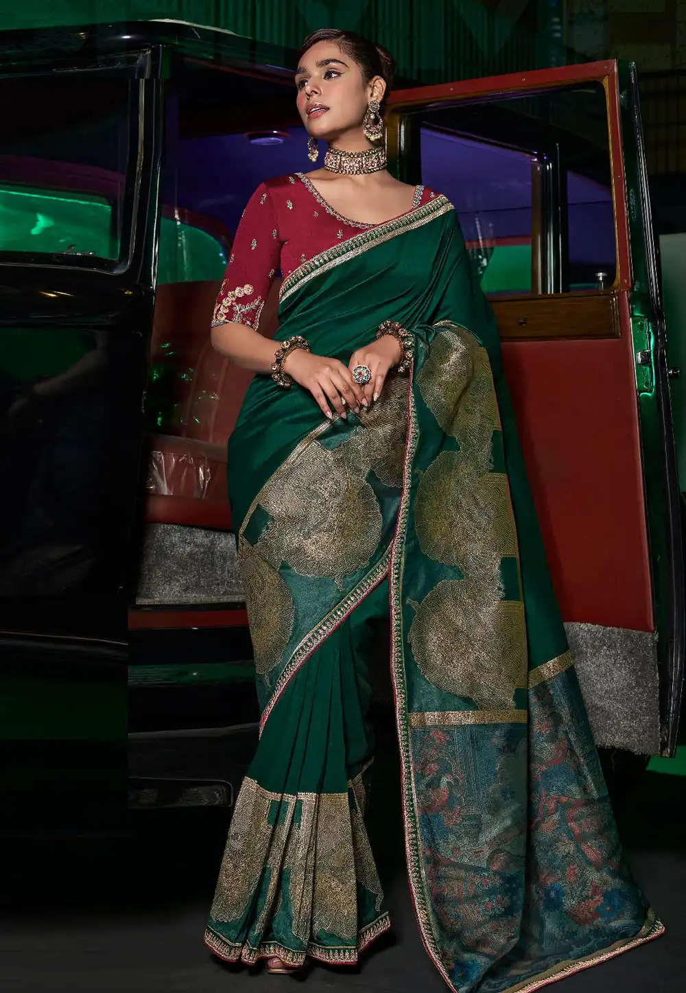 Green Silk Saree With Blouse 313180
