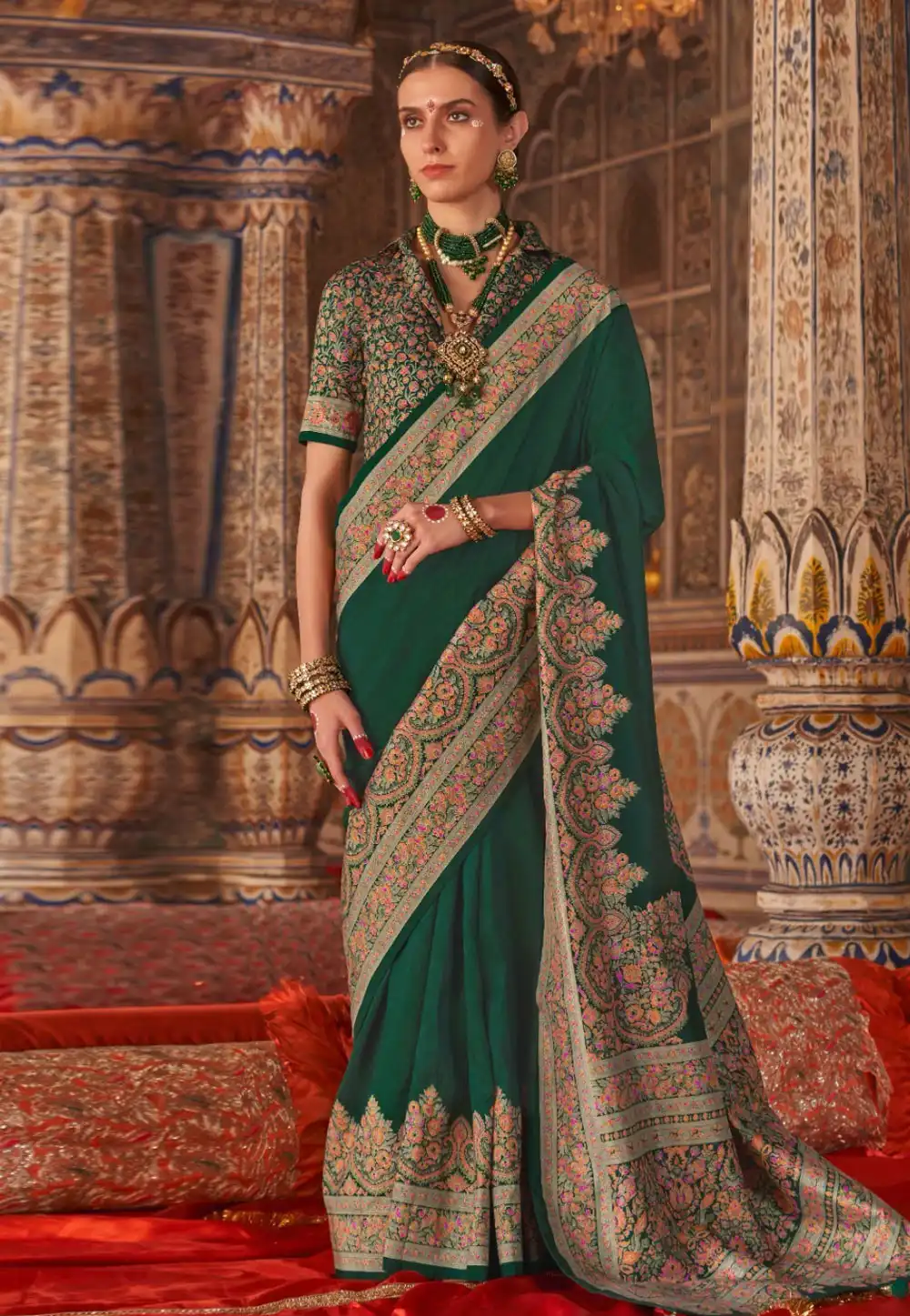 Green Silk Saree With Blouse 318438