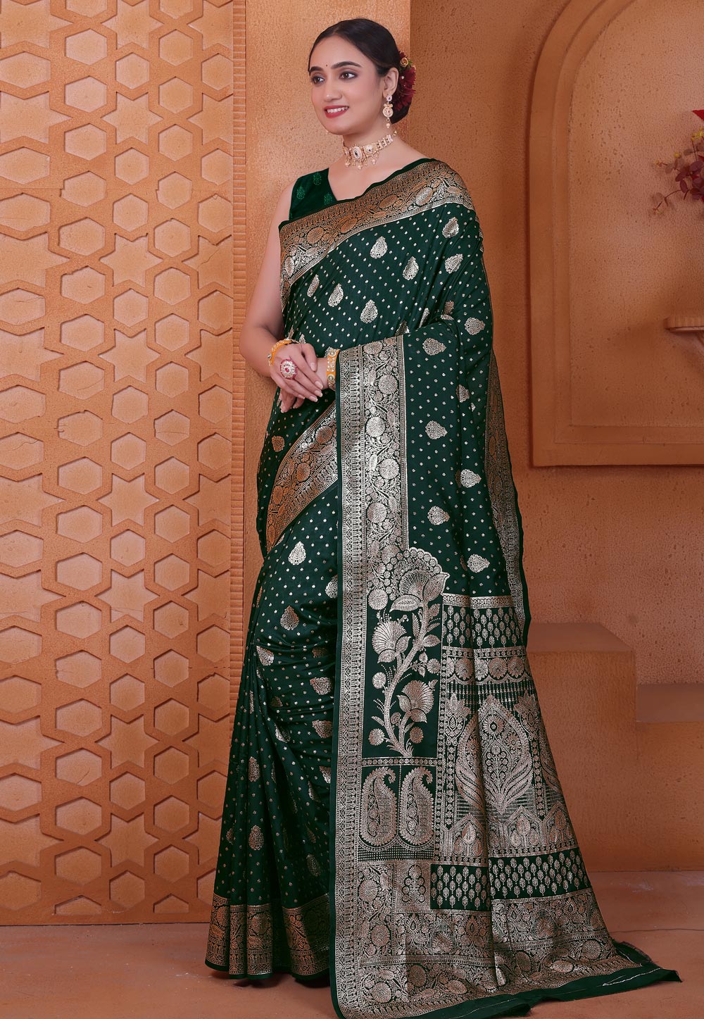 Green Silk Saree With Blouse 312301