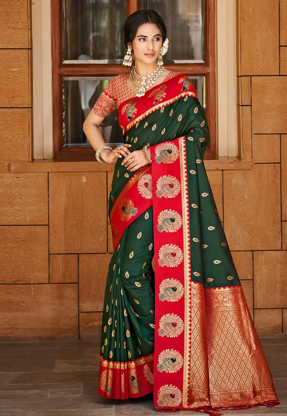 Green Silk Saree With Blouse 323561