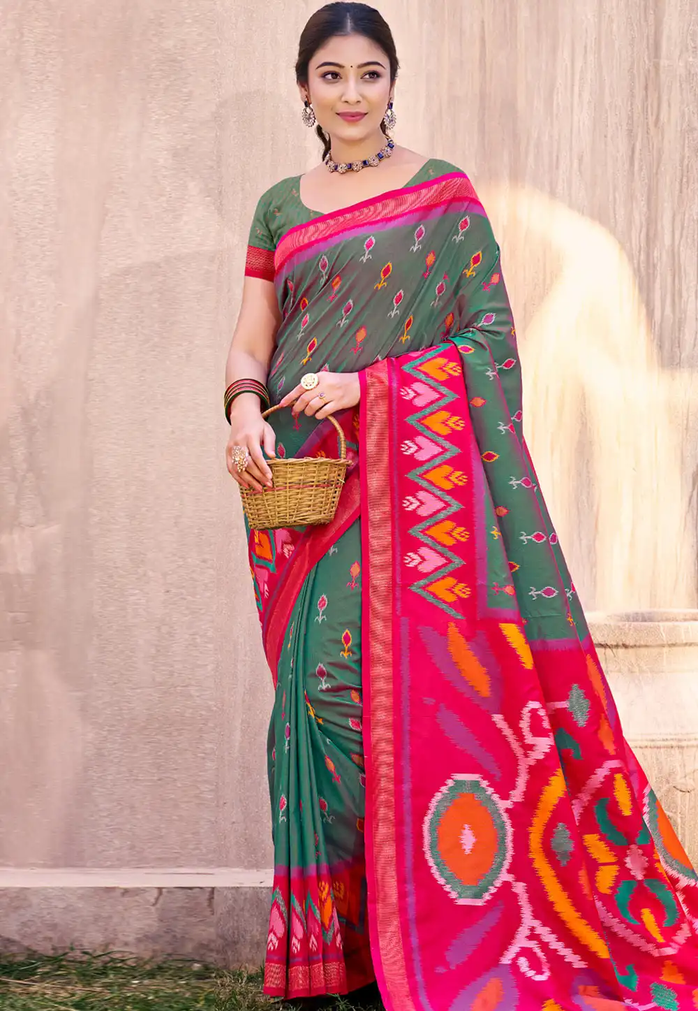 Green Silk Saree With Blouse 323737