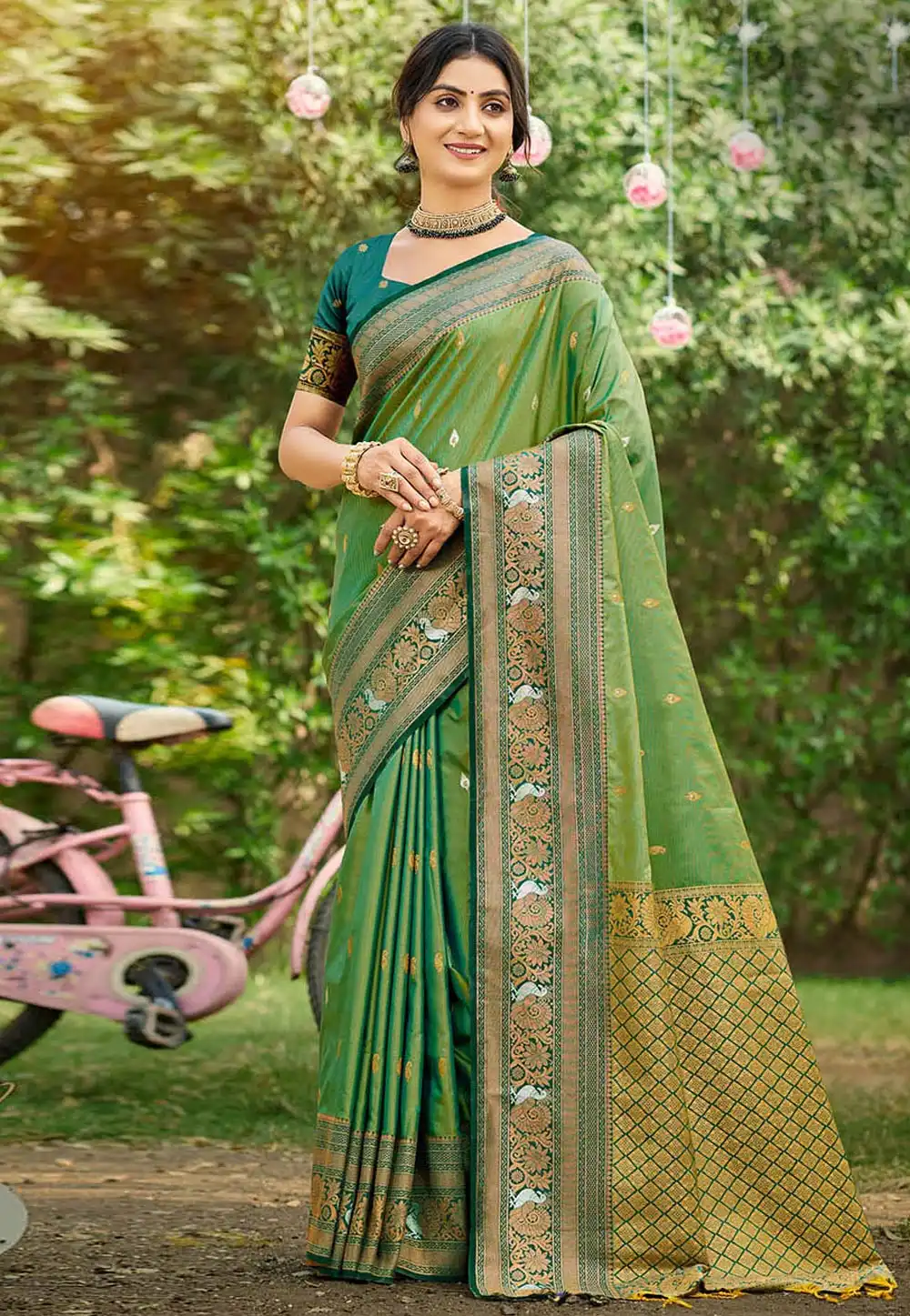 Green Silk Saree With Blouse 326516