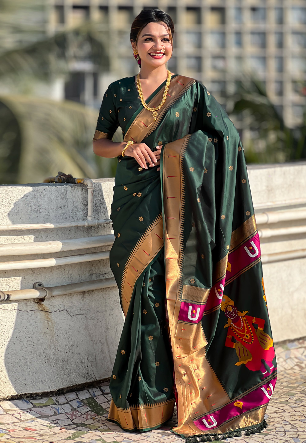 Green Silk Saree With Blouse 305788