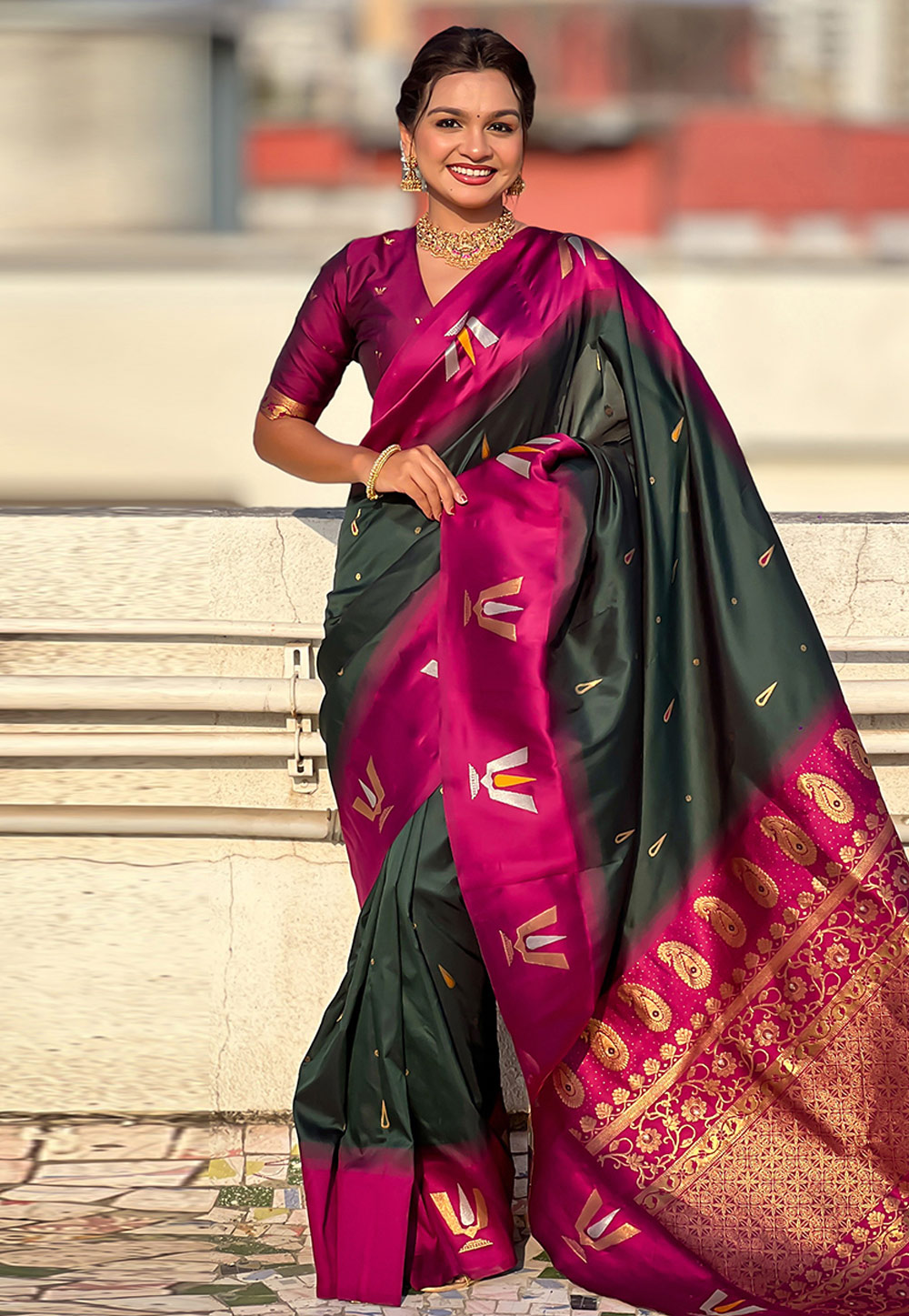 Green Silk Saree With Blouse 309987