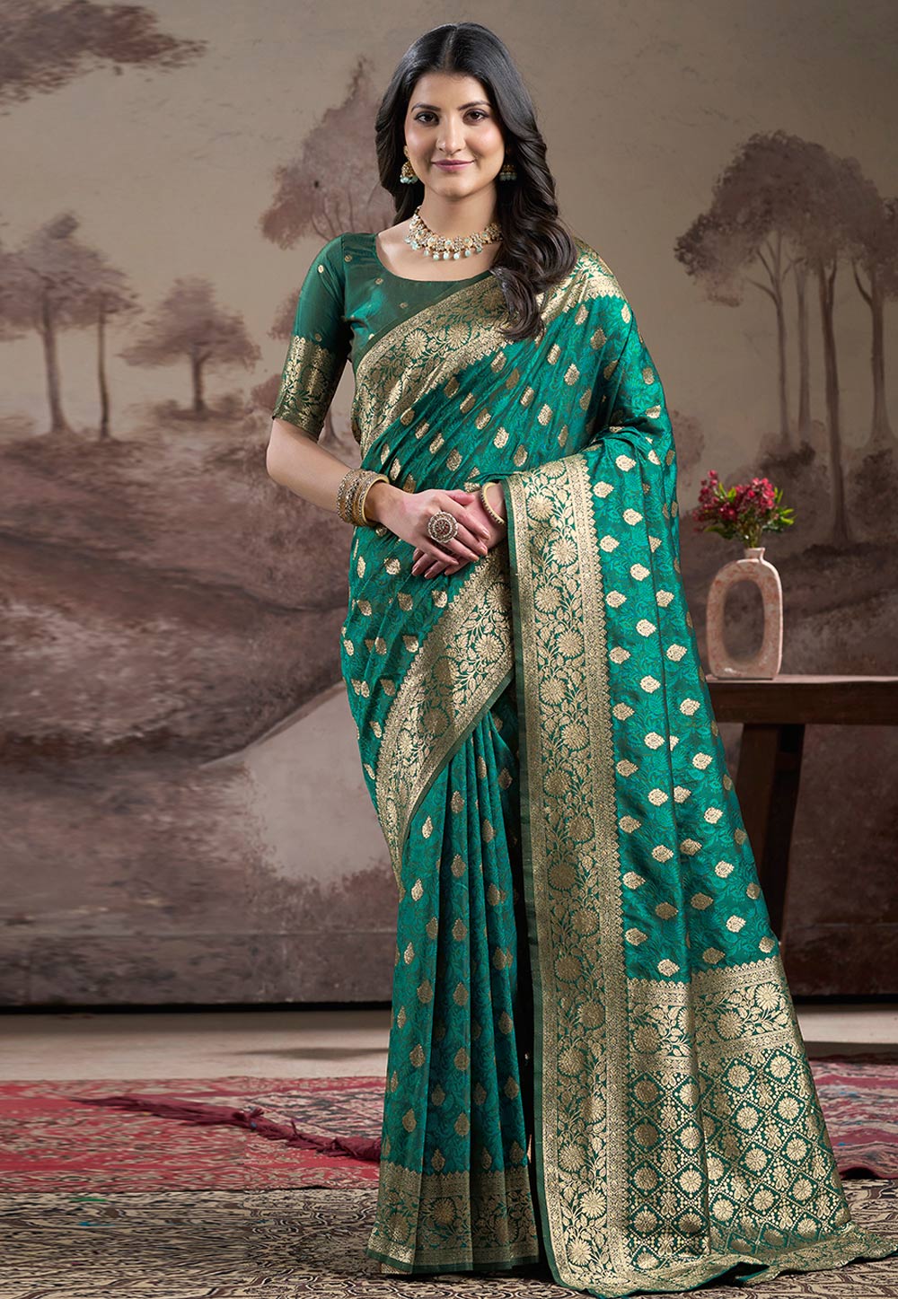 Green Silk Saree With Blouse 312167