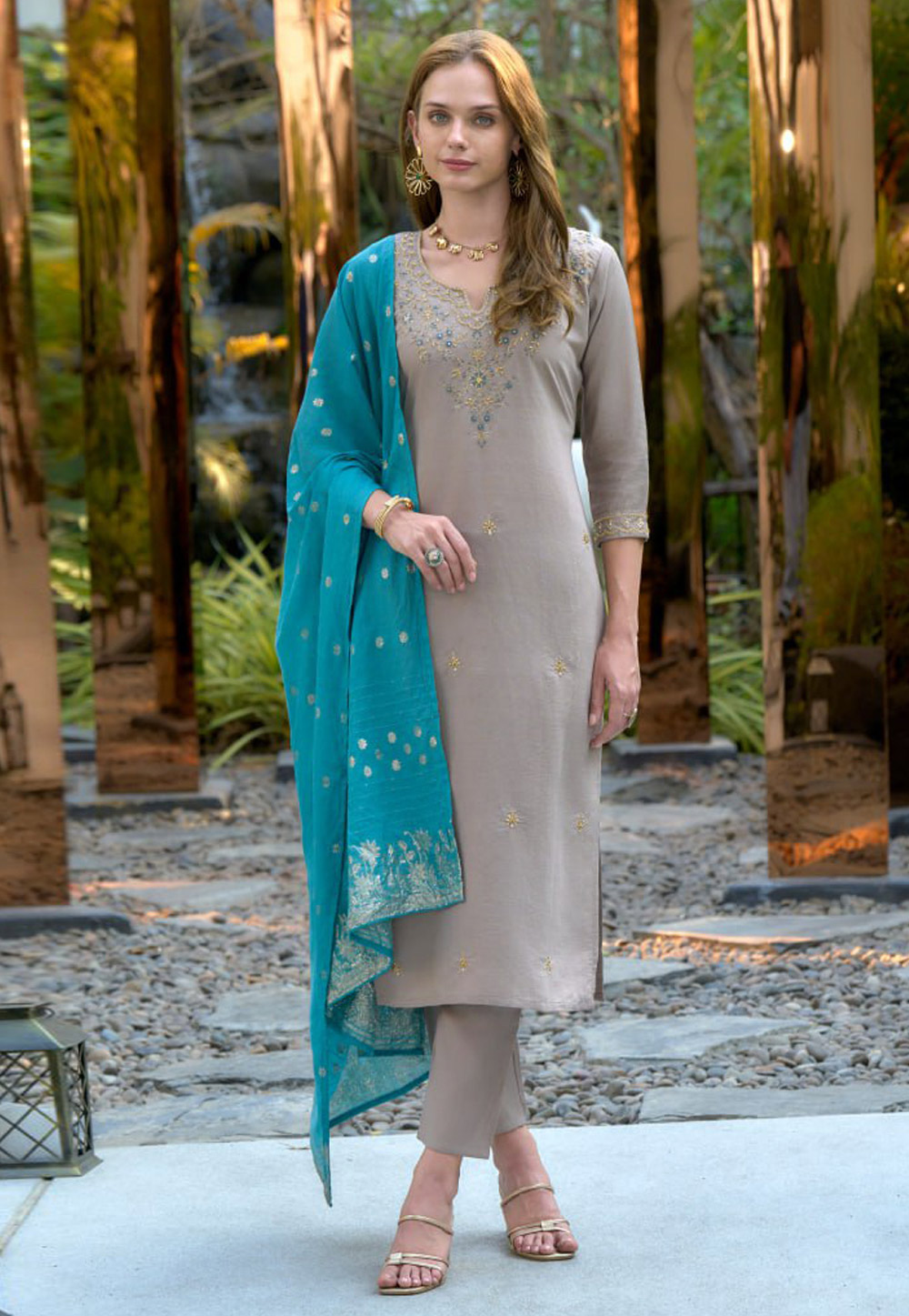 Grey Cotton Readymade Pakistani Suit 312023