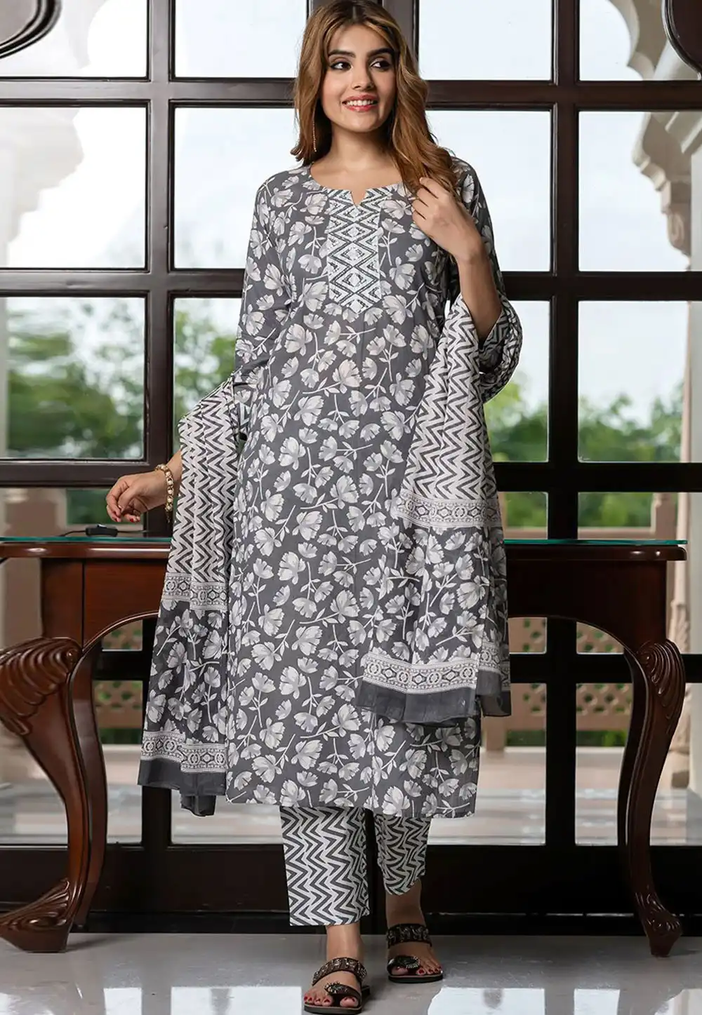 Grey Cotton Readymade Straight Suit 319551