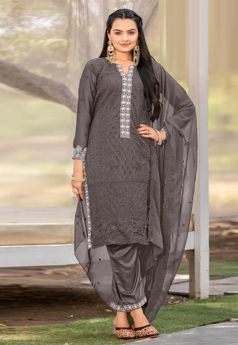 Grey Georgette Readymade Pakistani Suit 320779
