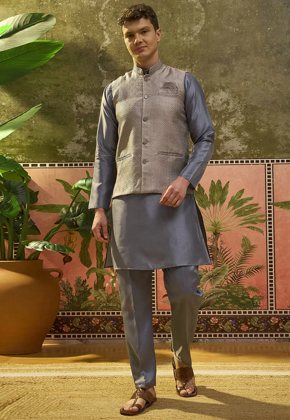 Grey Jacquard Silk Kurta Pajama With Jacket 331572