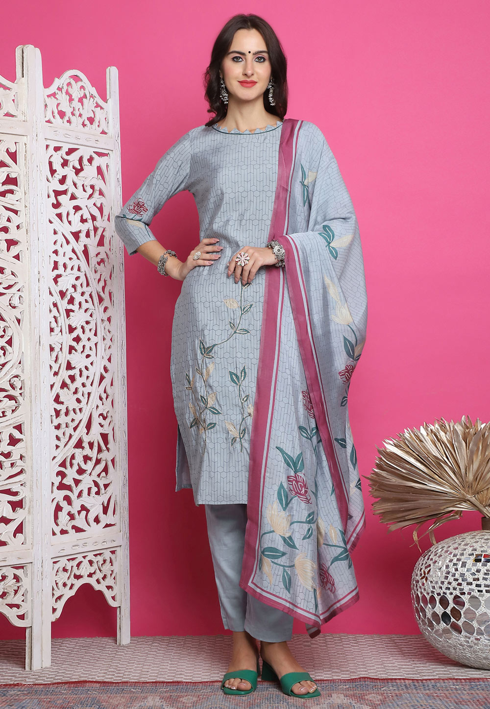 Grey Muslin Pakistani Suit 310108