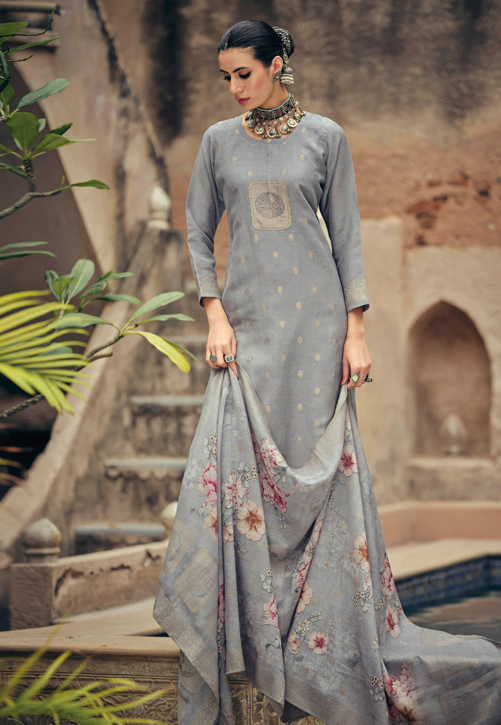 Grey Silk Cotton Pakistani Suit 328871
