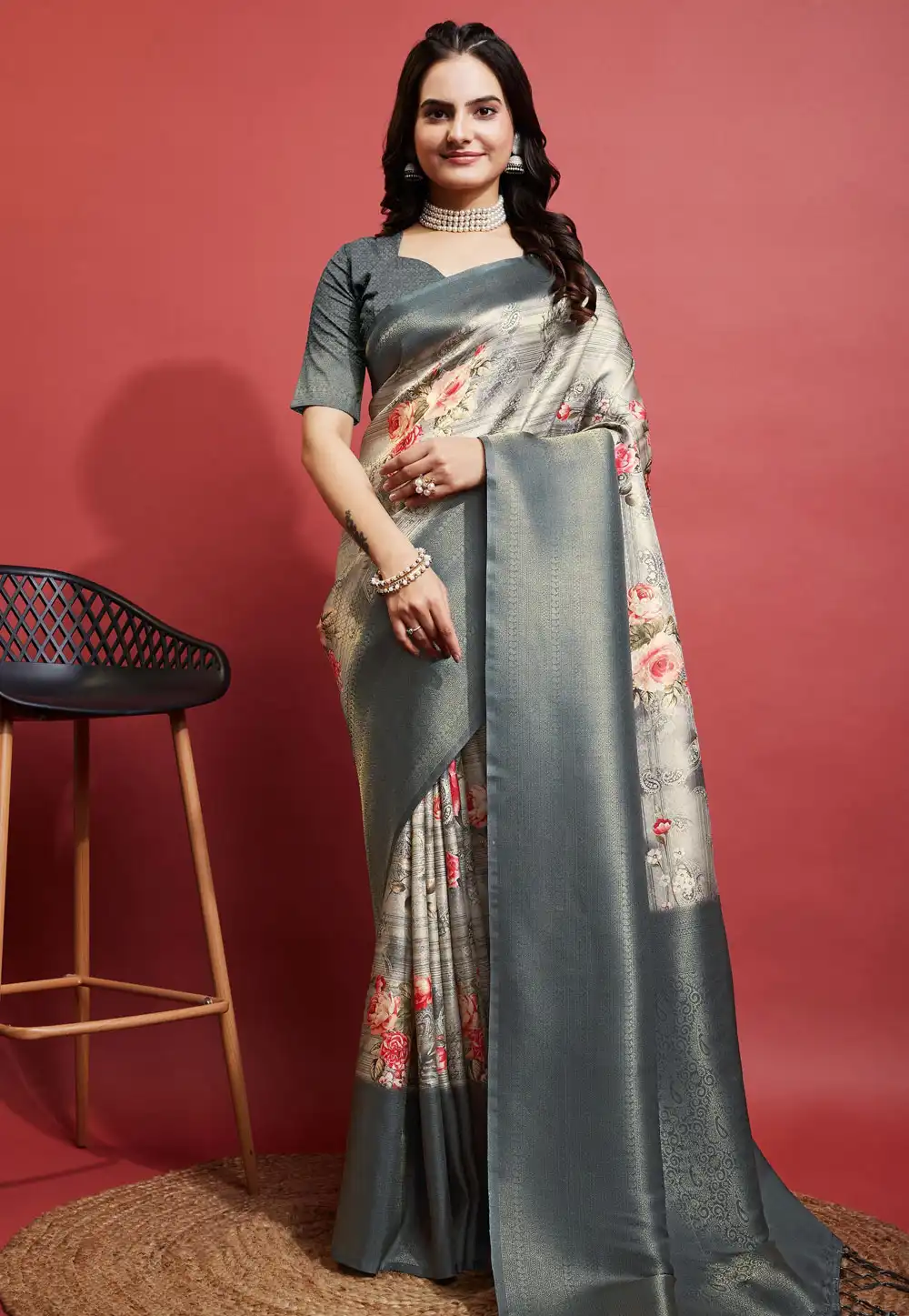 Grey Silk Saree With Blouse 289336