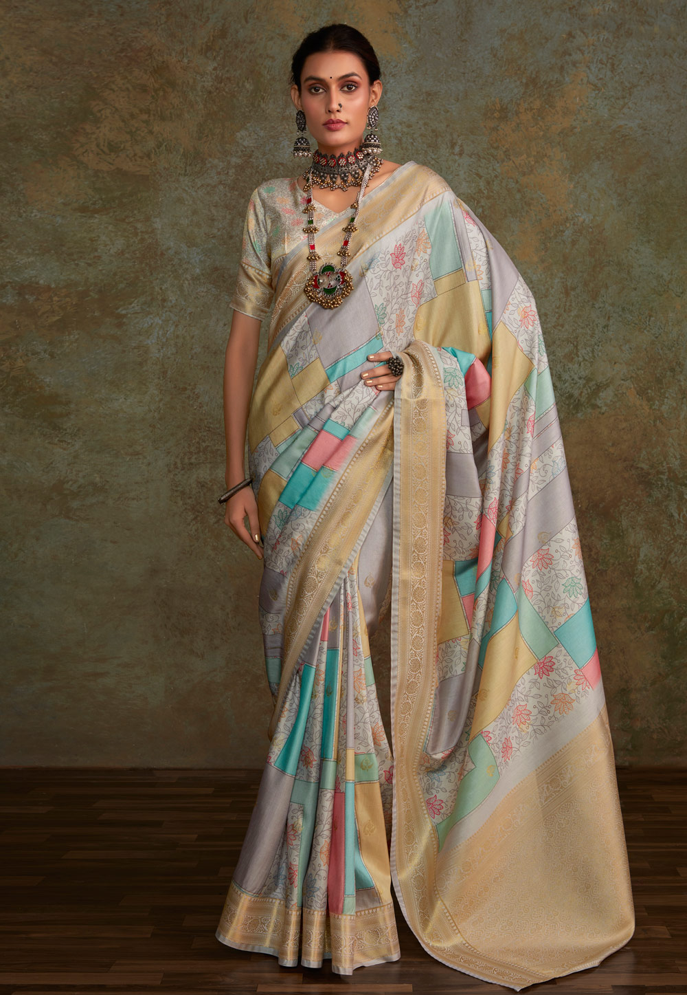 Grey Silk Saree With Blouse 285520